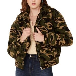 Sabrina Lauren sz 2X green camo fuzzy fleece zip up  toggle hooded Teddy Jacket